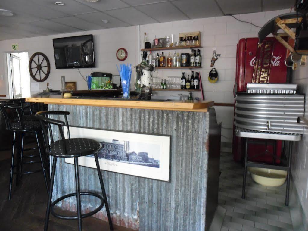 טאונסביל Banjo Paterson Motor Inn מראה חיצוני תמונה