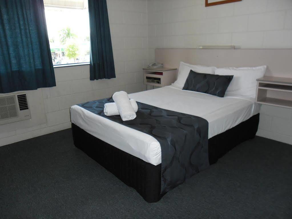 טאונסביל Banjo Paterson Motor Inn מראה חיצוני תמונה