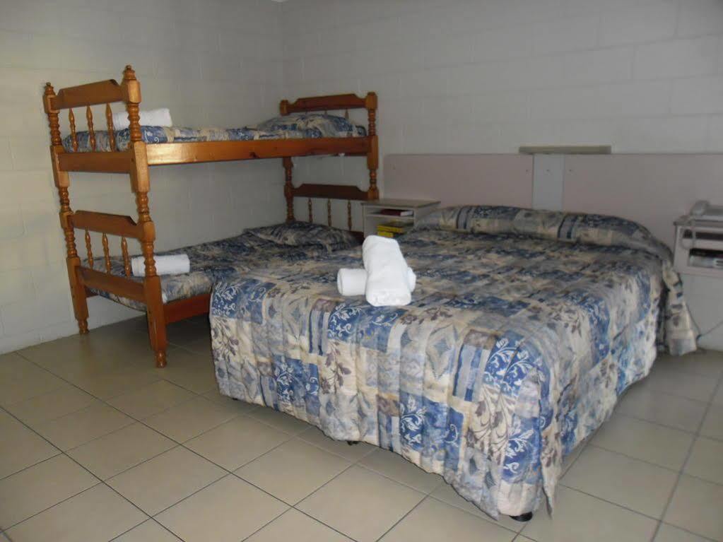 טאונסביל Banjo Paterson Motor Inn מראה חיצוני תמונה